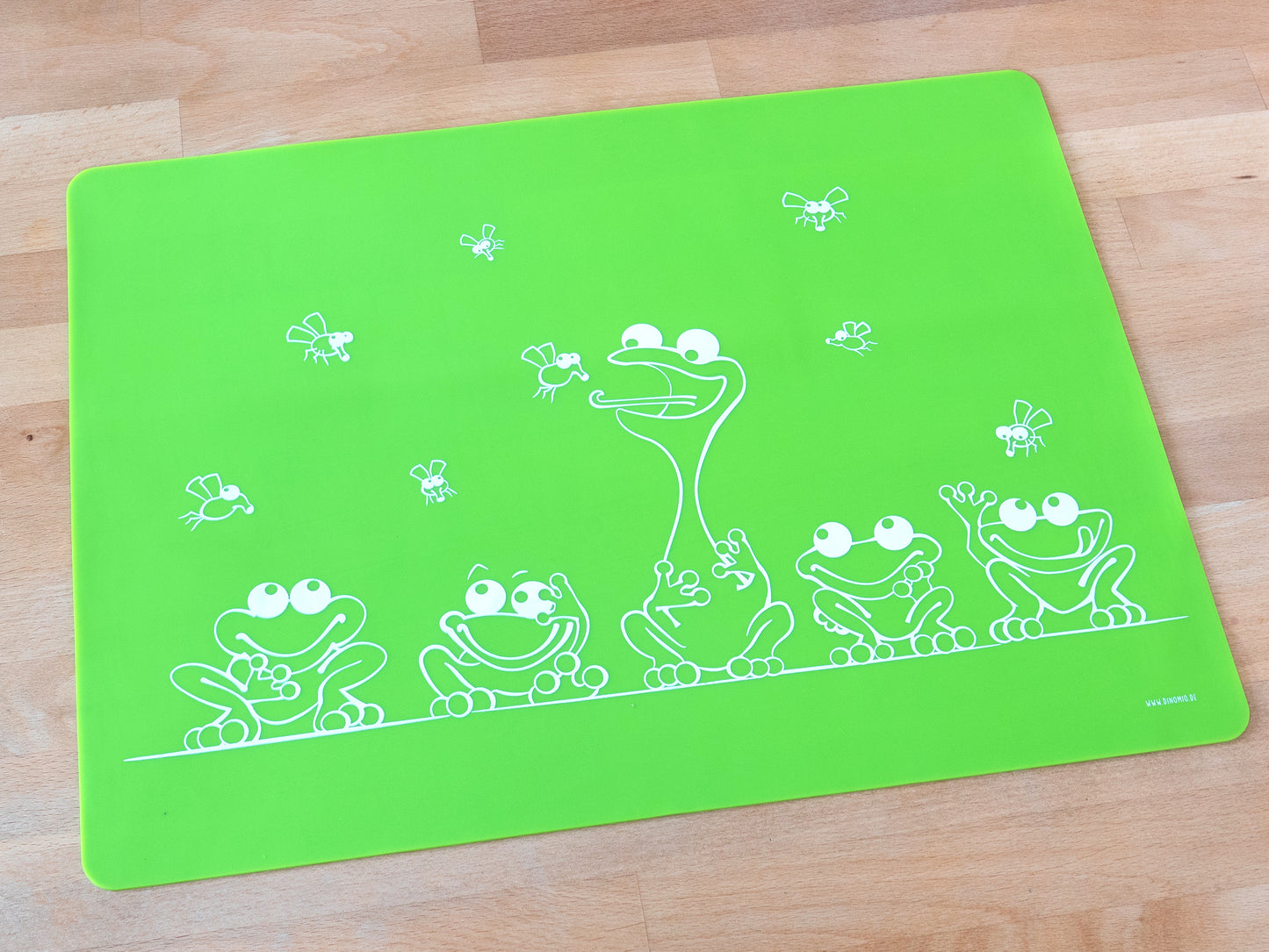 Frog silicone table mat green